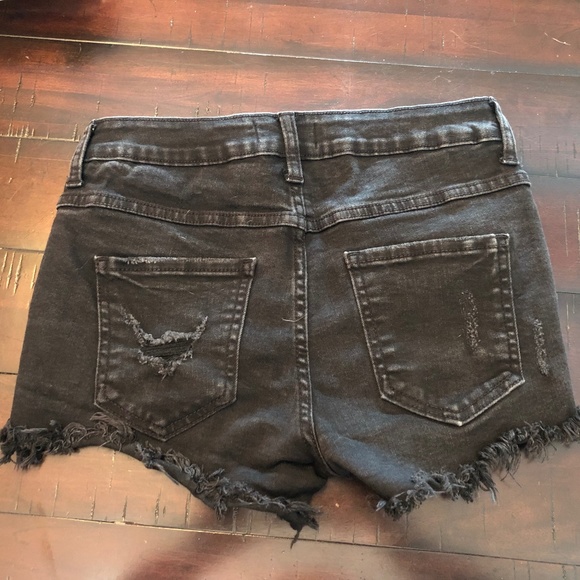 JustUSA Black Ripped Jean Shorts Women Size 27 - Picture 2 of 4